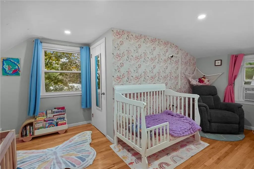 95 Roosevelt Street Warwick RI 02888