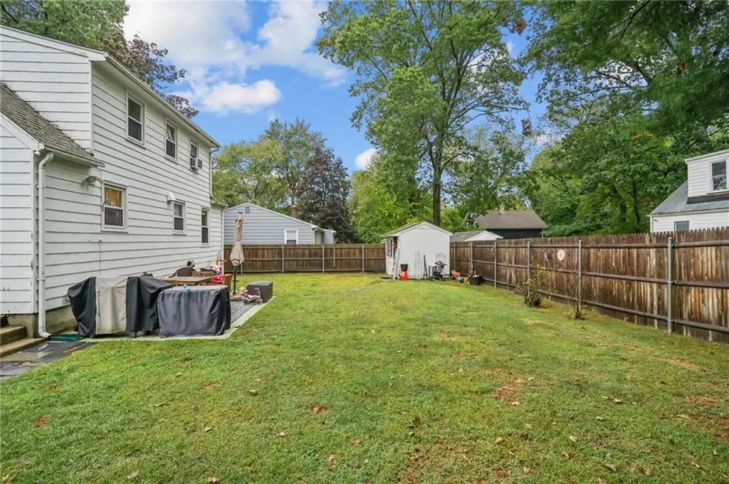 95 Roosevelt Street Warwick RI 02888