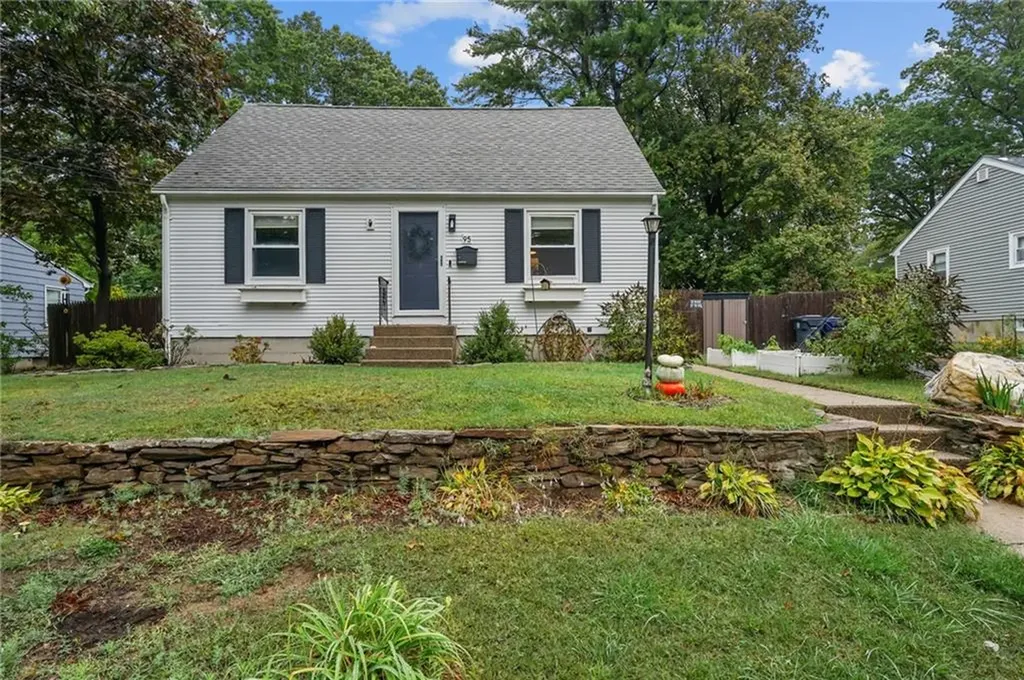 95 Roosevelt Street Warwick RI 02888