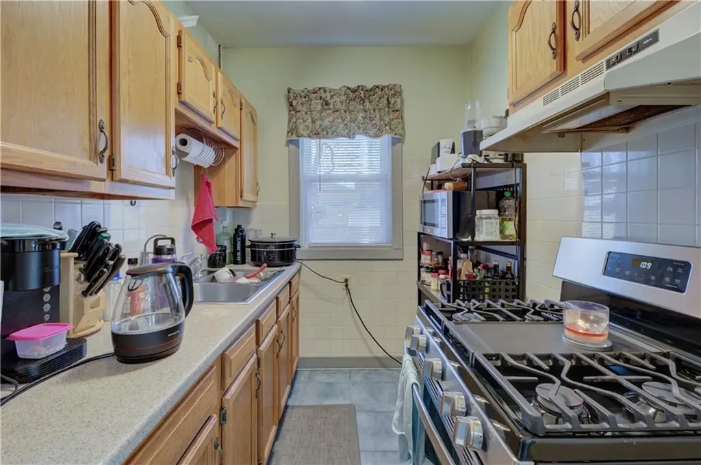 154 156 Gallatin Street Providence RI 02907