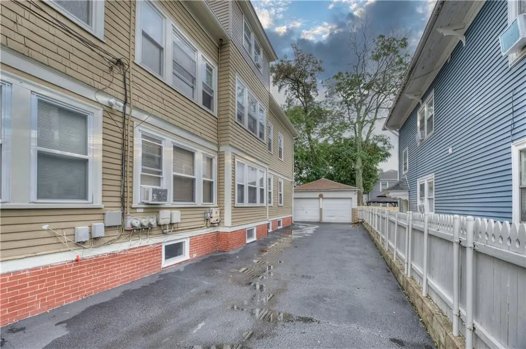 154 156 Gallatin Street Providence RI 02907