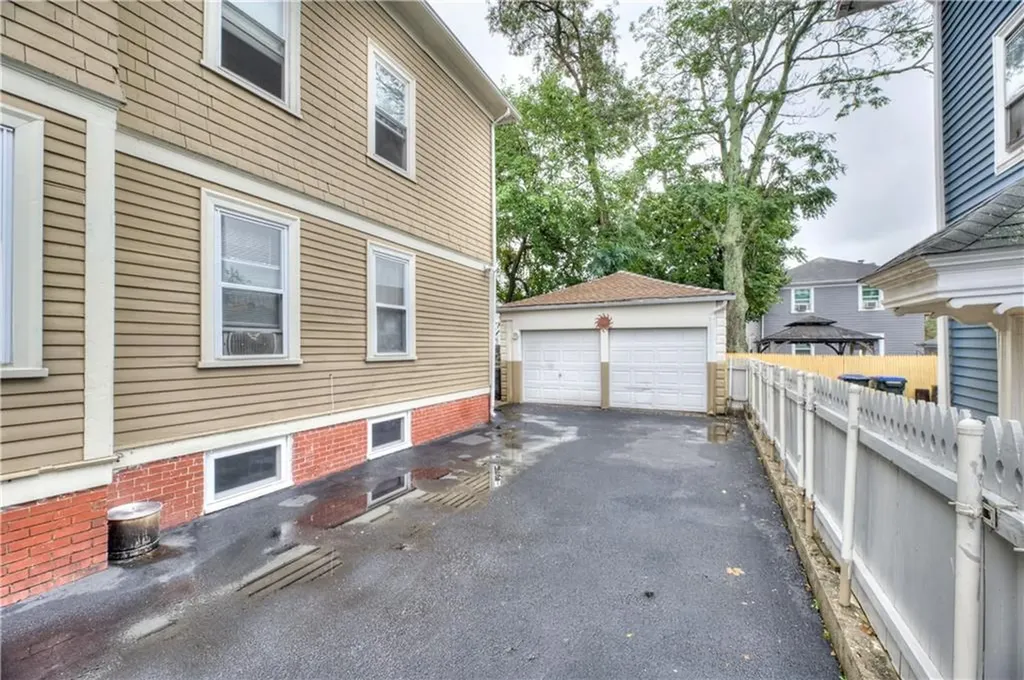 154 156 Gallatin Street Providence RI 02907
