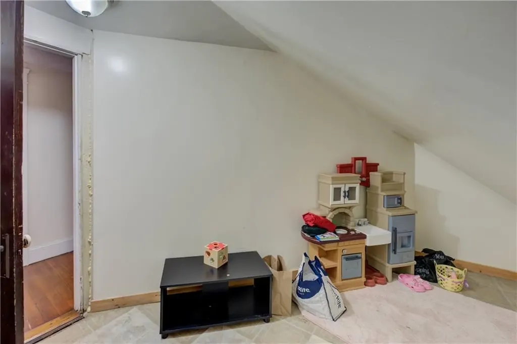 154 156 Gallatin Street Providence RI 02907