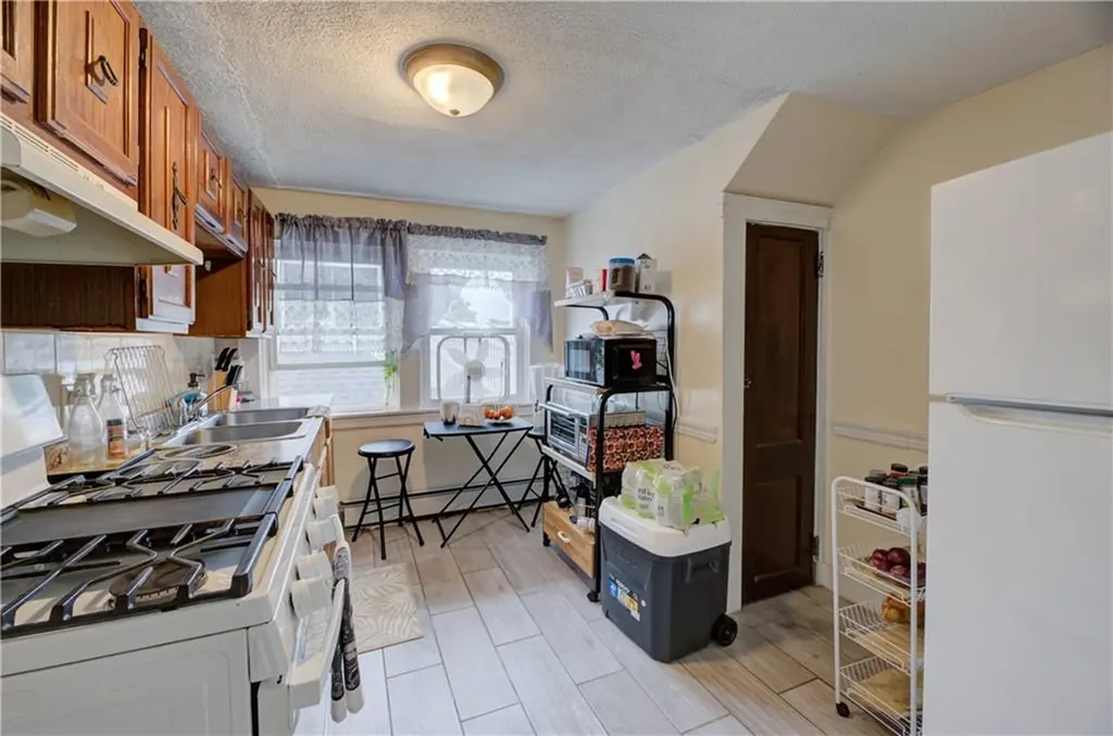 154 156 Gallatin Street Providence RI 02907