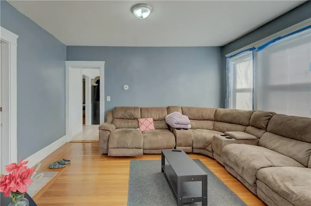 154 156 Gallatin Street Providence RI 02907