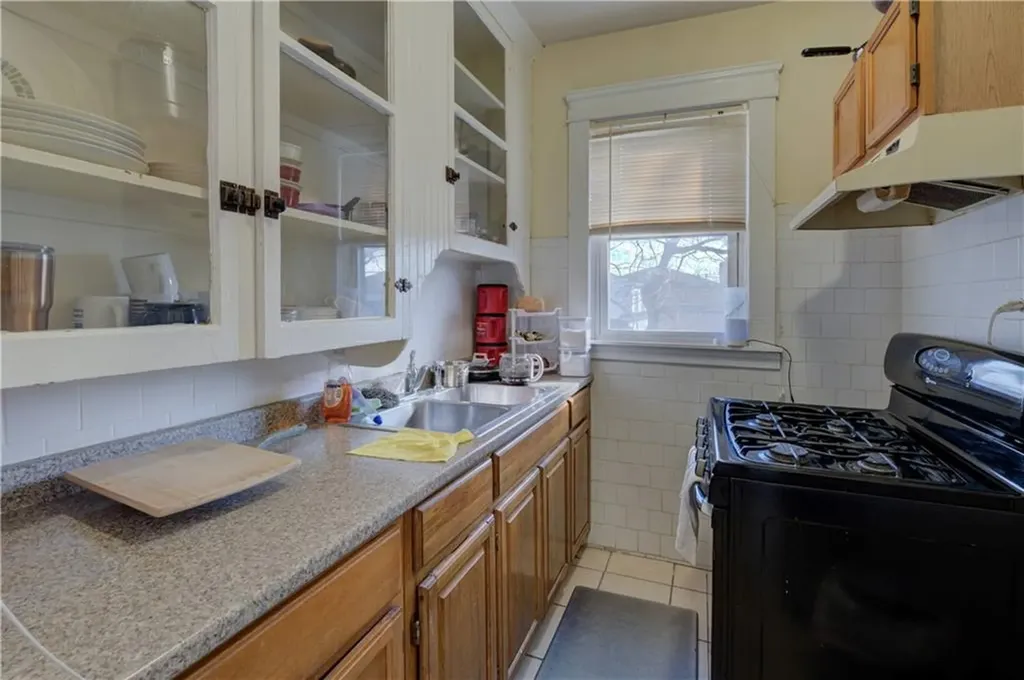 154 156 Gallatin Street Providence RI 02907
