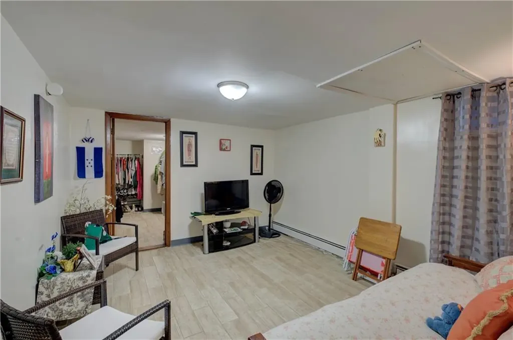 154 156 Gallatin Street Providence RI 02907