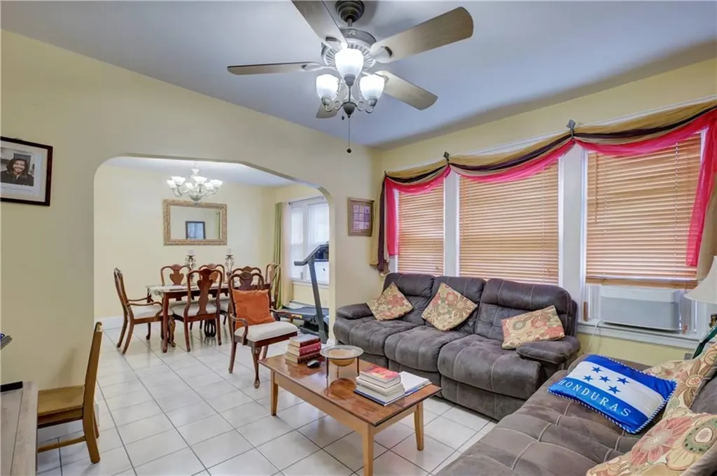 154 156 Gallatin Street Providence RI 02907
