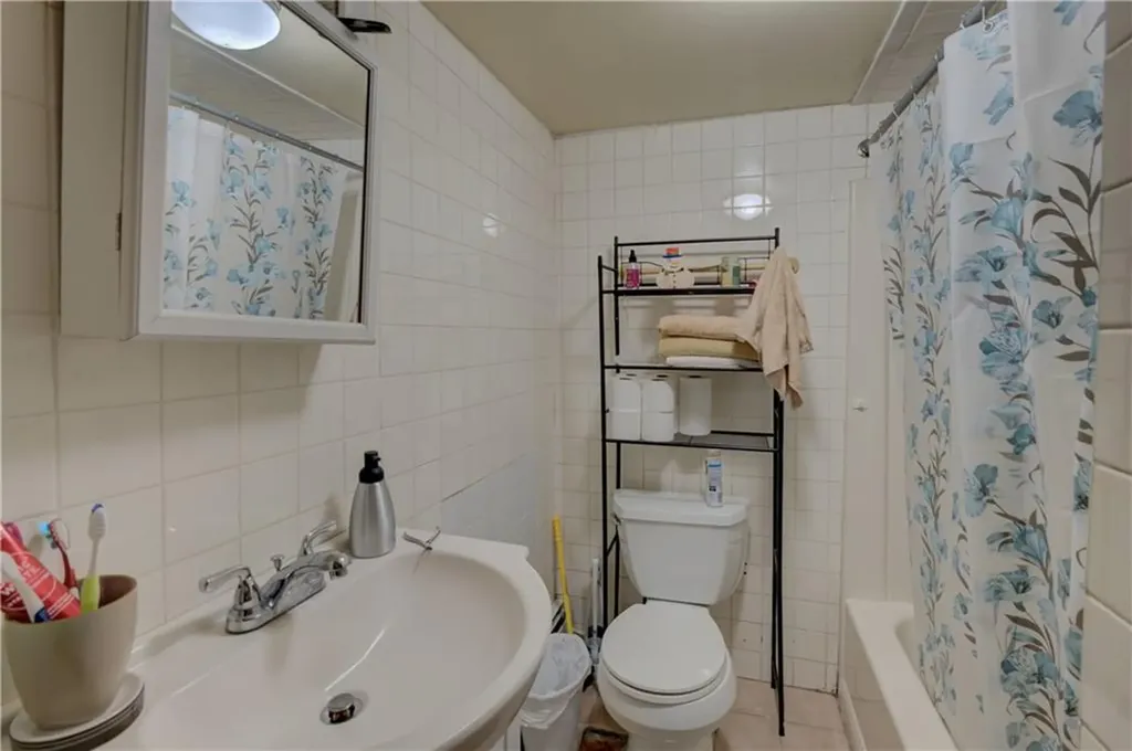 154 156 Gallatin Street Providence RI 02907