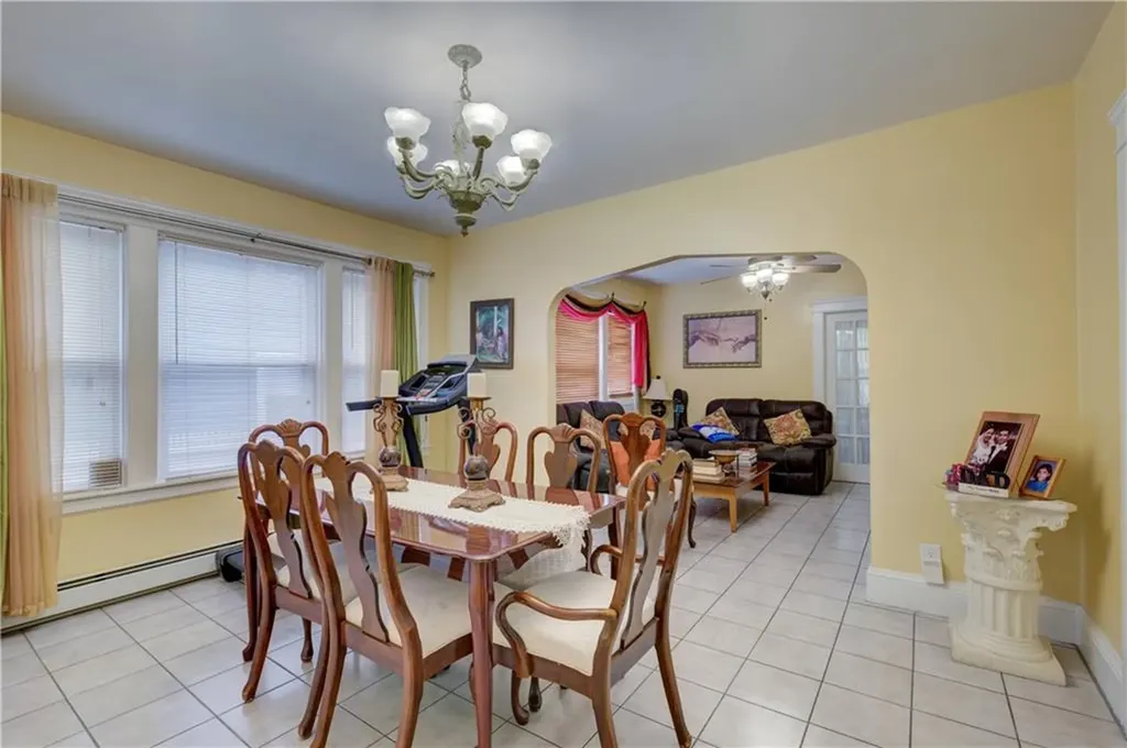 154 156 Gallatin Street Providence RI 02907