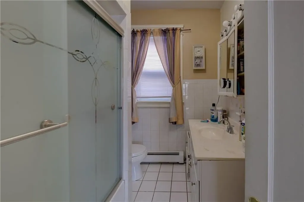 154 156 Gallatin Street Providence RI 02907