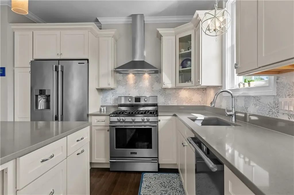 50 Kettle Point Avenue East Providence RI 02914