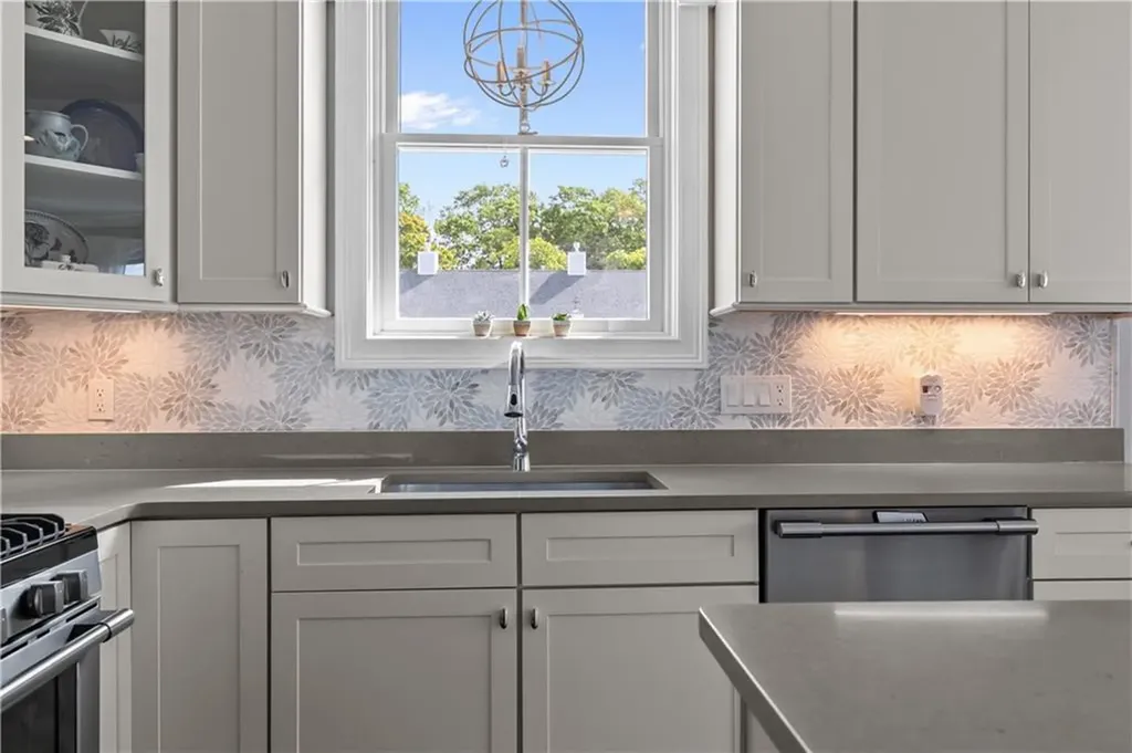 50 Kettle Point Avenue East Providence RI 02914