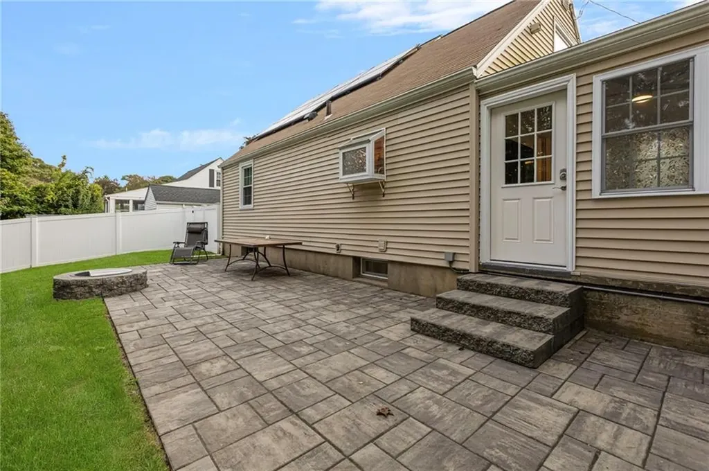 22 Franconia Drive Cranston RI 02920