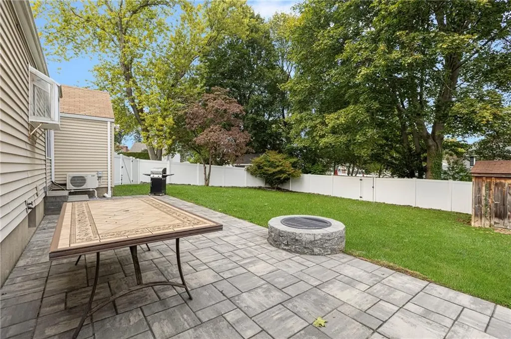 22 Franconia Drive Cranston RI 02920