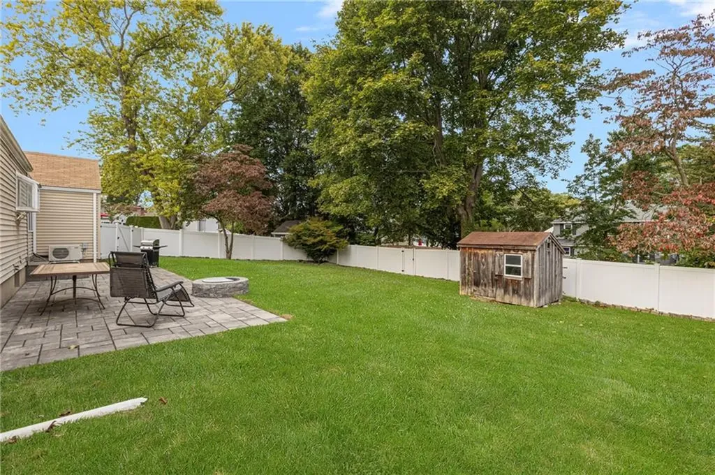 22 Franconia Drive Cranston RI 02920