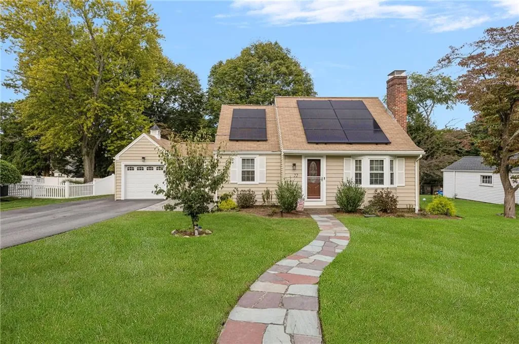 22 Franconia Drive Cranston RI 02920