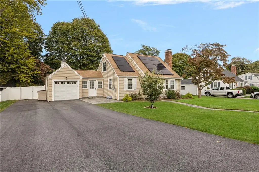22 Franconia Drive Cranston RI 02920