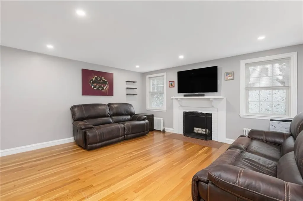 22 Franconia Drive Cranston RI 02920