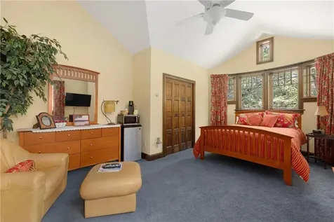 17 Pojac Point Road North Kingstown RI 02852