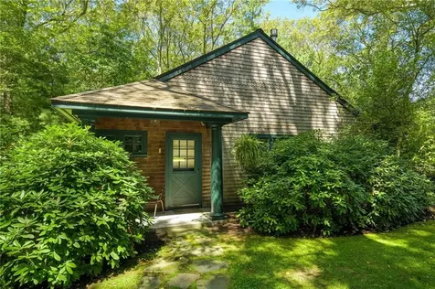 17 Pojac Point Road North Kingstown RI 02852