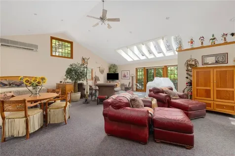 17 Pojac Point Road North Kingstown RI 02852