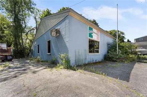 13 Kelly Street Warren RI 02885