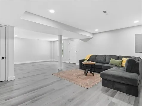 33 Sunapee Court Coventry RI 02816