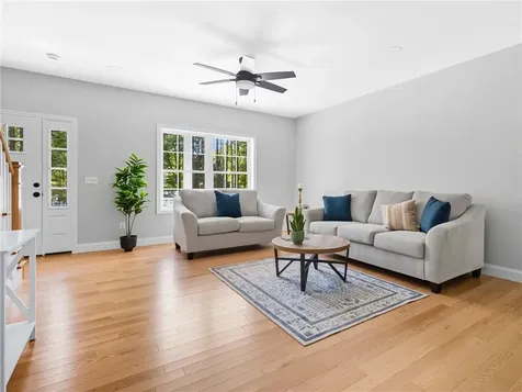 33 Sunapee Court Coventry RI 02816