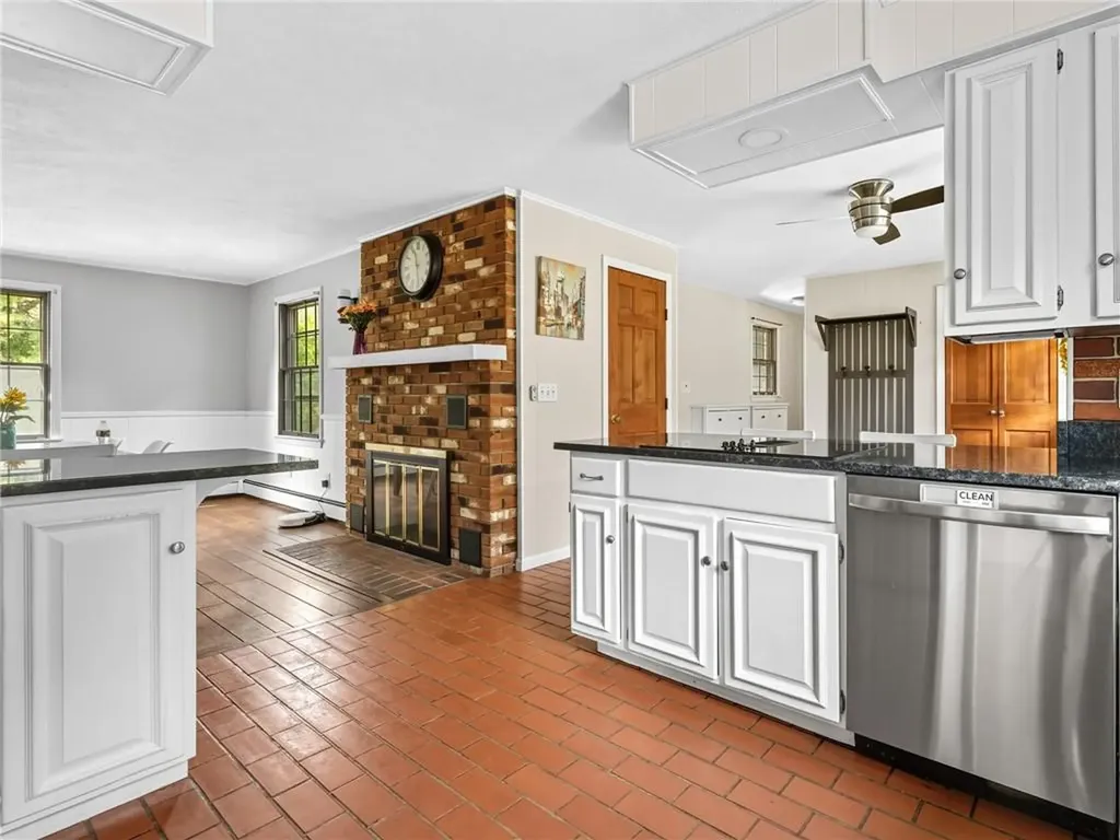 850 Black Plain Road North Smithfield RI 02896