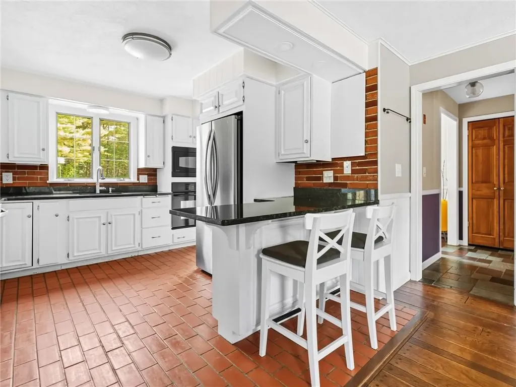 850 Black Plain Road North Smithfield RI 02896