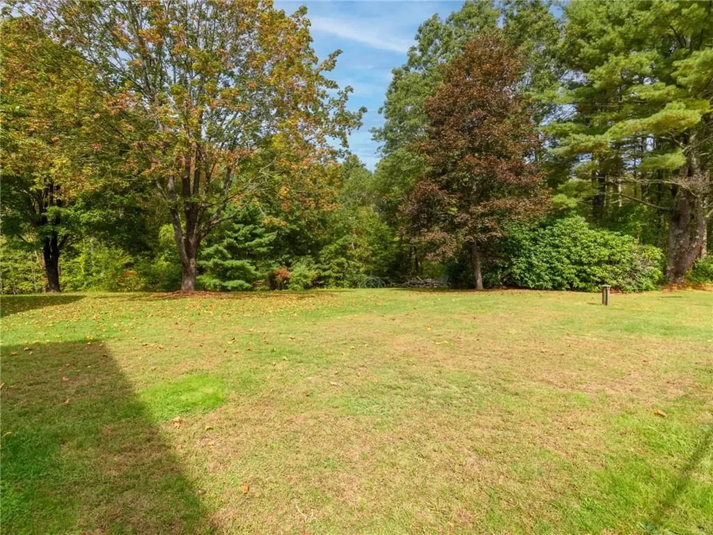 850 Black Plain Road North Smithfield RI 02896