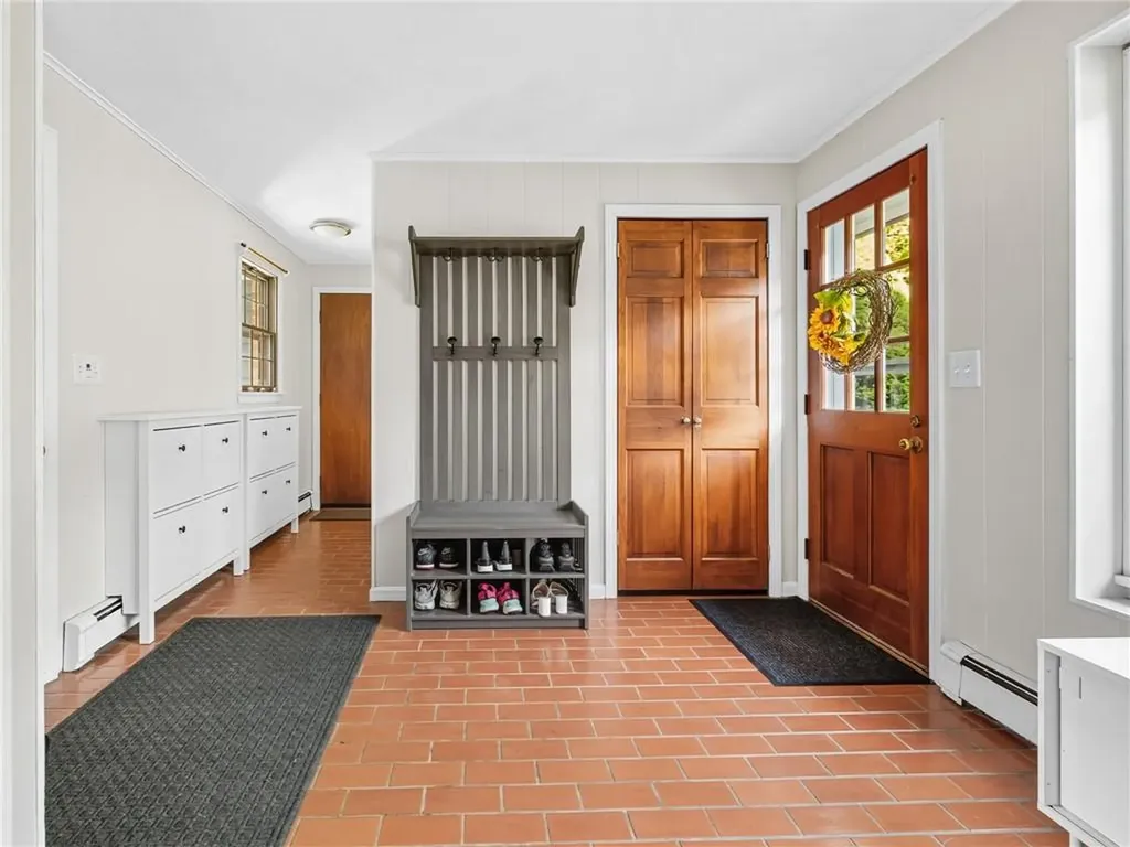 850 Black Plain Road North Smithfield RI 02896