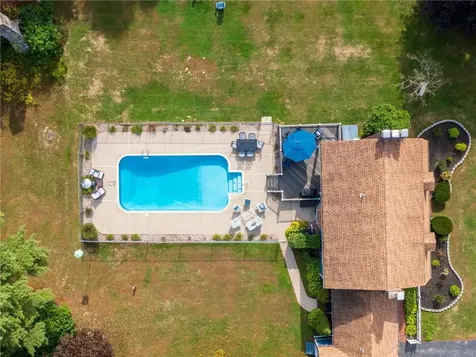 850 Black Plain Road North Smithfield RI 02896