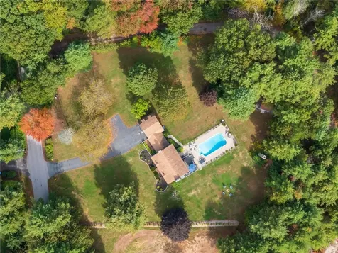 850 Black Plain Road North Smithfield RI 02896