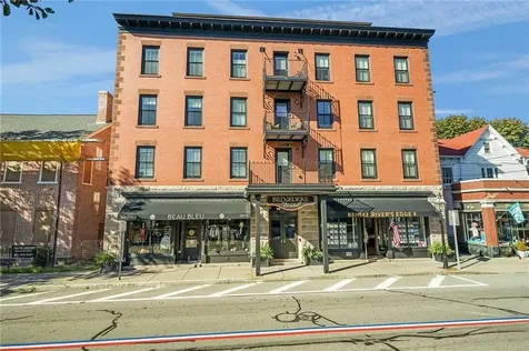 423 Hope Street Bristol RI 02809