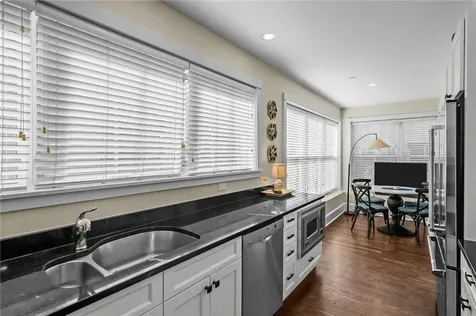 423 Hope Street Bristol RI 02809