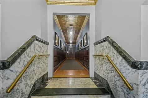 423 Hope Street Bristol RI 02809