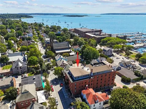 423 Hope Street Bristol RI 02809