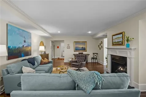 423 Hope Street Bristol RI 02809