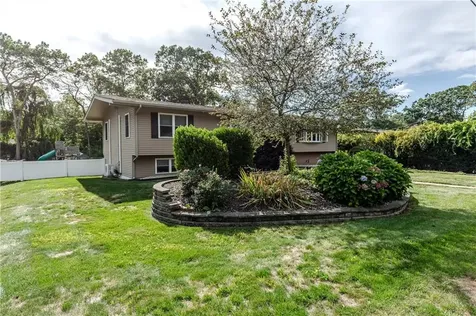 25 Lincoln Drive Johnston RI 02919