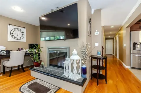 25 Lincoln Drive Johnston RI 02919