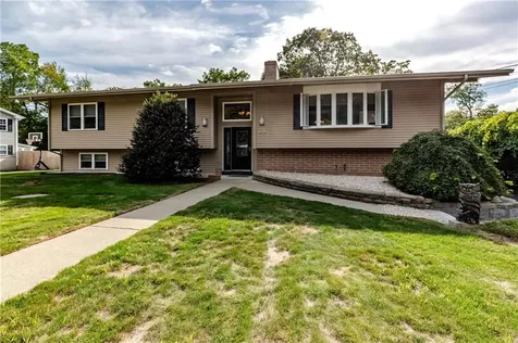 25 Lincoln Drive Johnston RI 02919