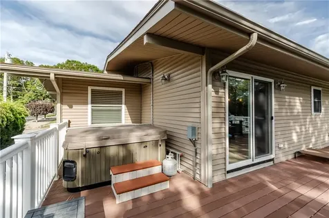 25 Lincoln Drive Johnston RI 02919