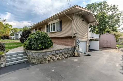 25 Lincoln Drive Johnston RI 02919