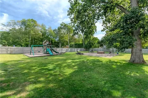 25 Lincoln Drive Johnston RI 02919