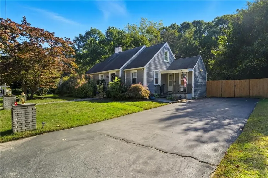 53 School Street Johnston RI 02919