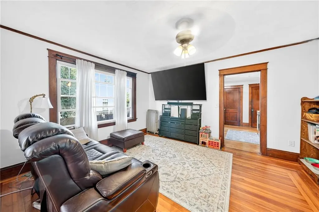 536 Willett Avenue East Providence RI 02915