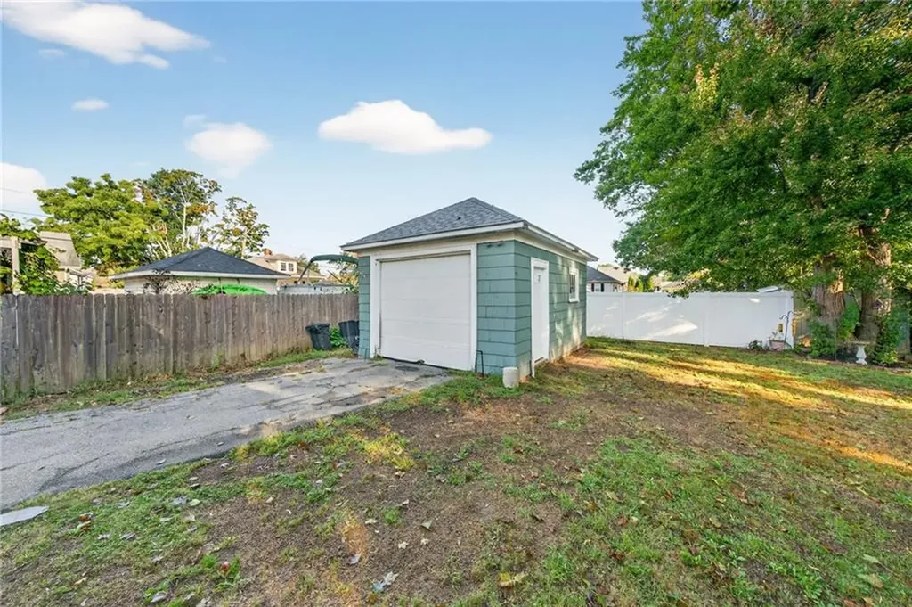 536 Willett Avenue East Providence RI 02915