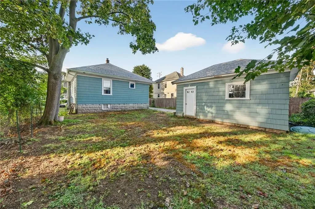 536 Willett Avenue East Providence RI 02915